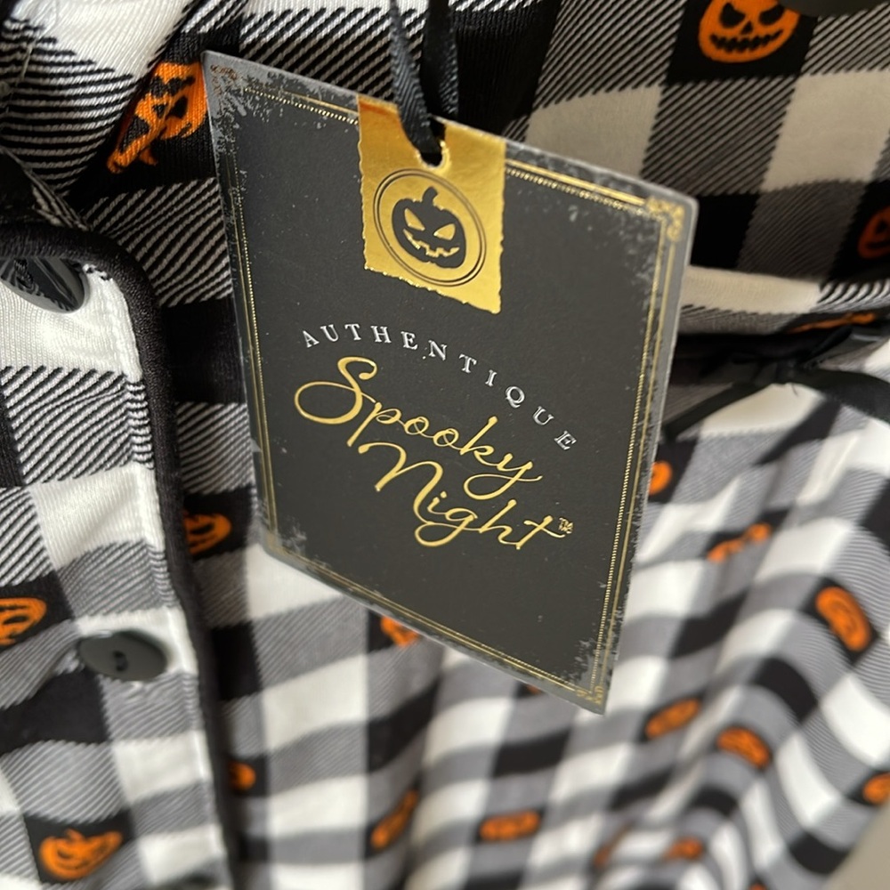 SALE! Spooky Night Black/White/Orange "Checker Board & Pumpkins PJ Short Set - Picture 6 of 6